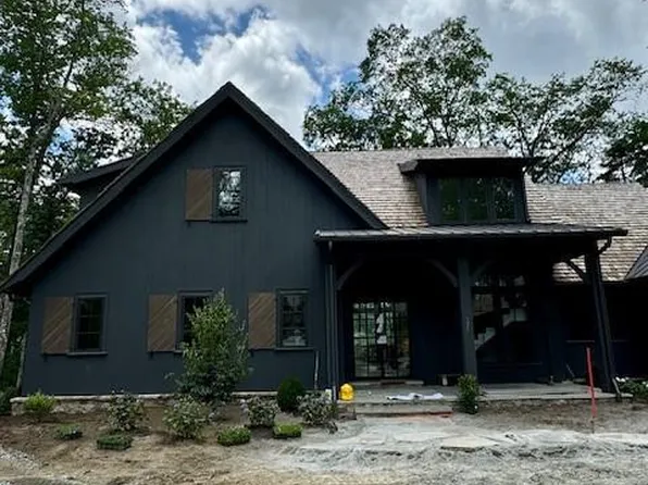 176 Runner Oak Lane, Cashiers, NC 28717