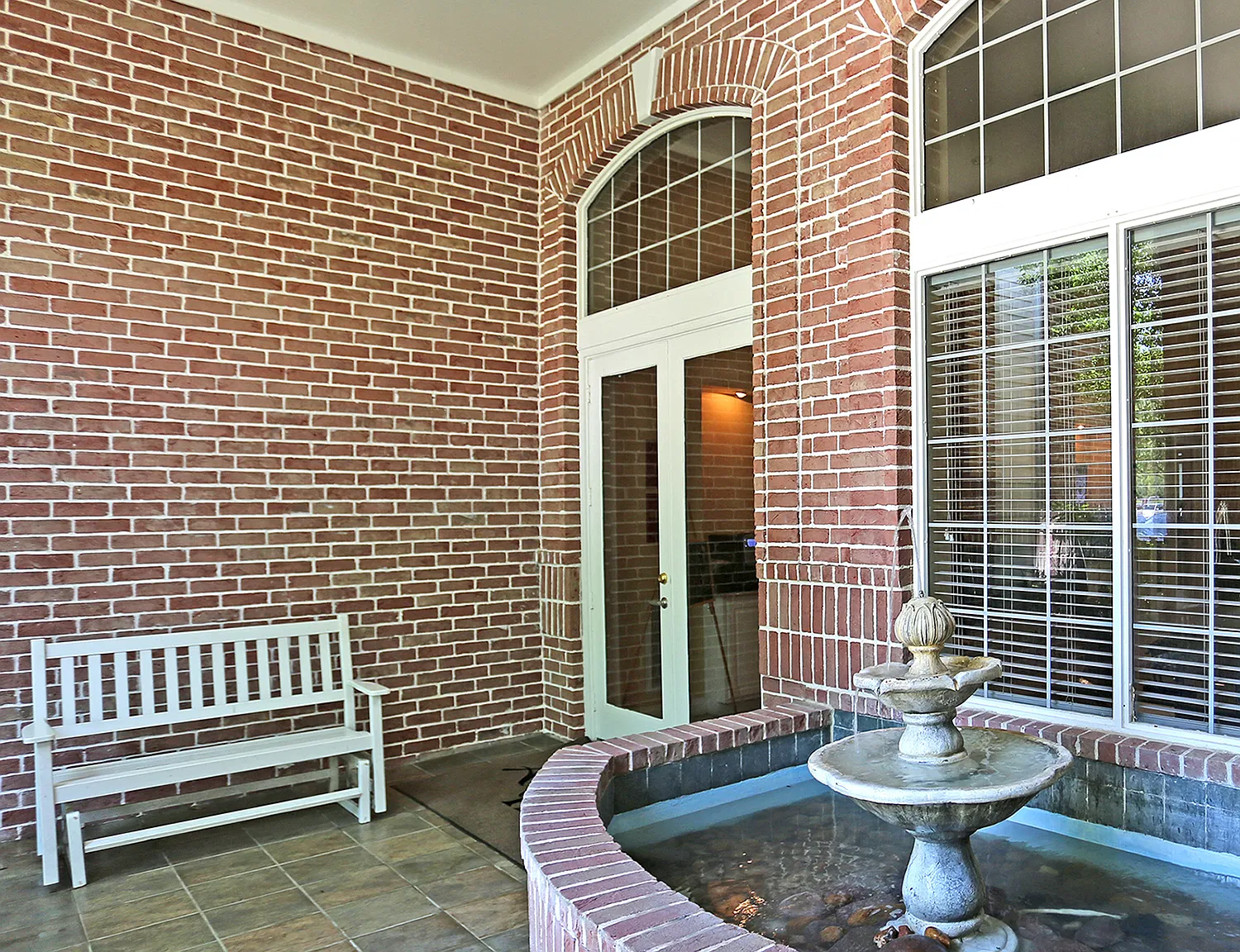 Ashley House — Photo 3