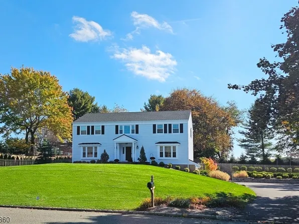 13 Larch Dr, Chester Boro, NJ 07930