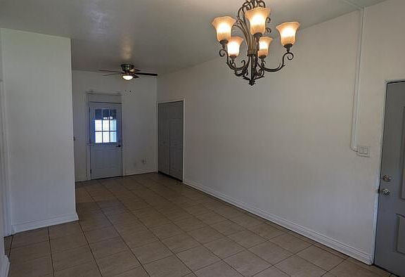 3rd image of 140 N Oxalis Dr