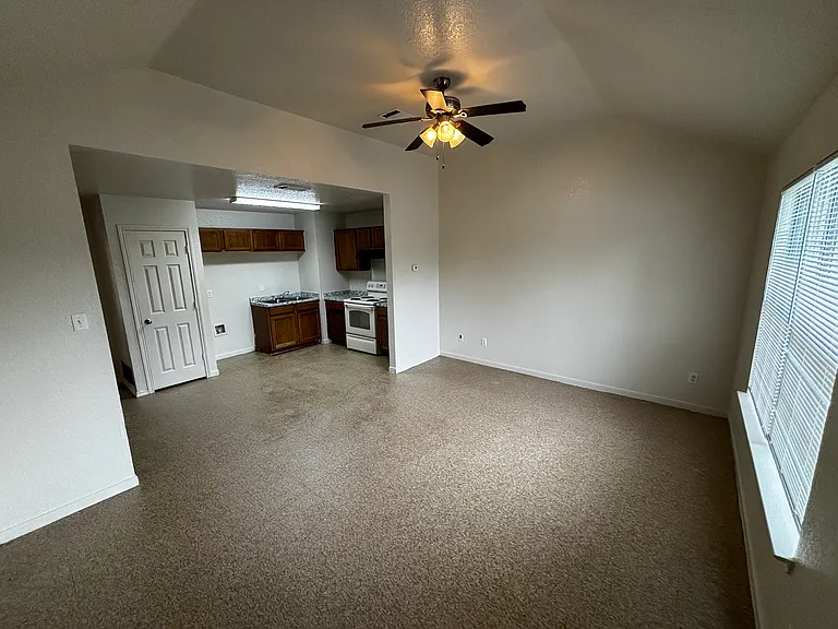 904 E Avenue C #A — Photo 9