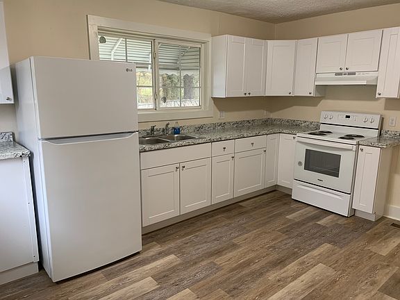 3rd image of 3619 Delrose Dr
