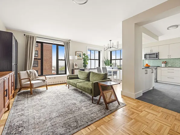 361 Clinton Ave APT 8B, Brooklyn, NY 11238