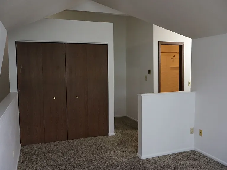 524 W Laurel St — Photo 9