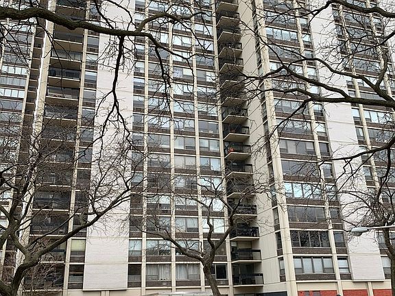 2nd image of 1360 N Sandburg Ter APT 1409
