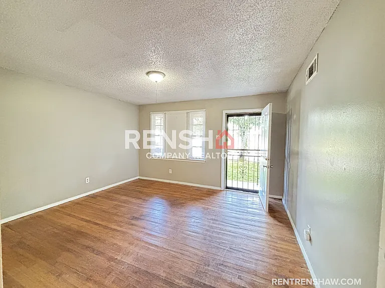 4694 McCrory Ave — Photo 5