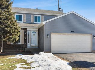 459 Barberry Rd, Highland Park, IL 60035