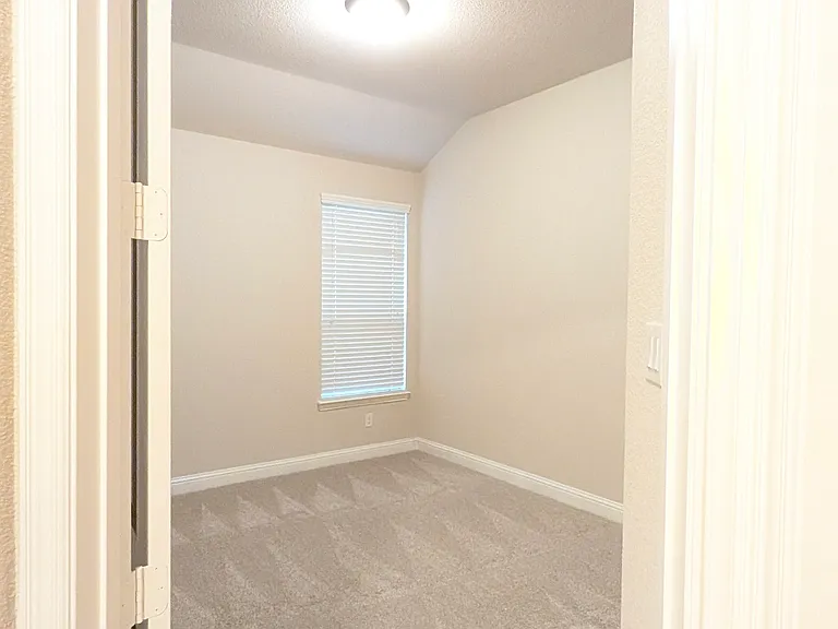 8717 Domingo Dr — Photo 13