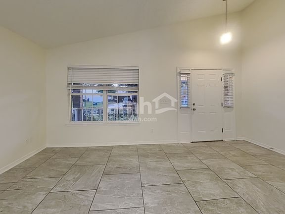 5th image of 2326 Creekfront Dr