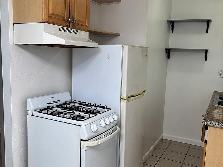 Sample kitchen. see current in end