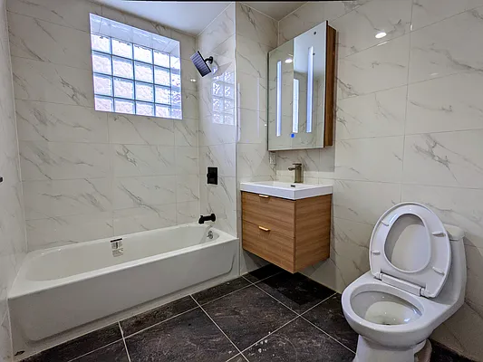 Rented by Polaris Property Group | media 4