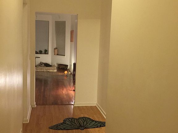 5th image of 1948 W Farragut Ave #1