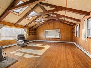 917 Major Potter Rd, Warwick, RI 02818