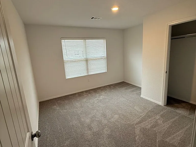 33 Hearthstone Trl — Photo 5