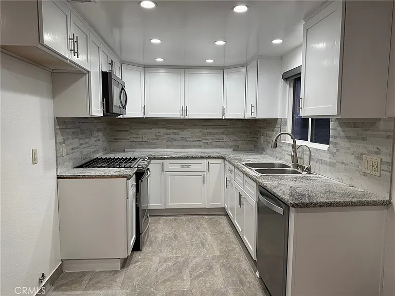 412 Burchett St #20 — Photo 3