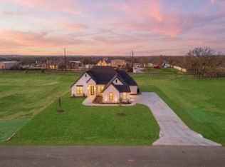 2005 Forest Glen Dr, Azle, TX 76020