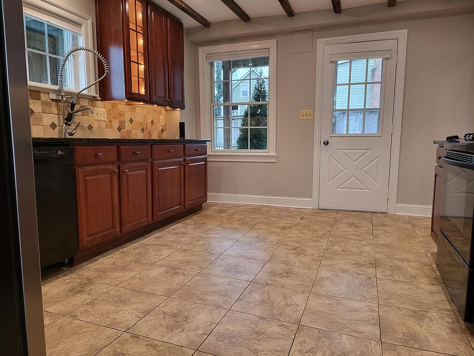 Kitchen South Facing