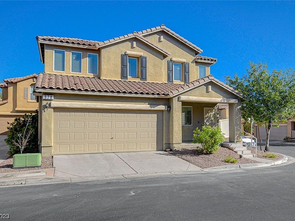 1st image of 978 Medina De Leon Ave
