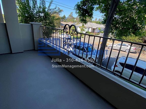 3rd image of 2969 Kelton Ave #102