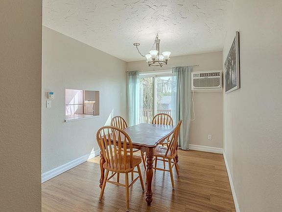 4th image of 600 SW Crestview St APT 15