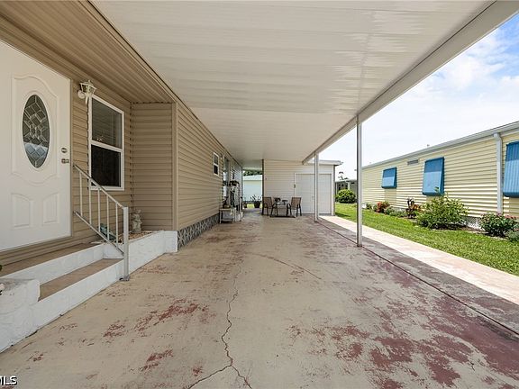 3rd image of 529 Palmer Blvd
