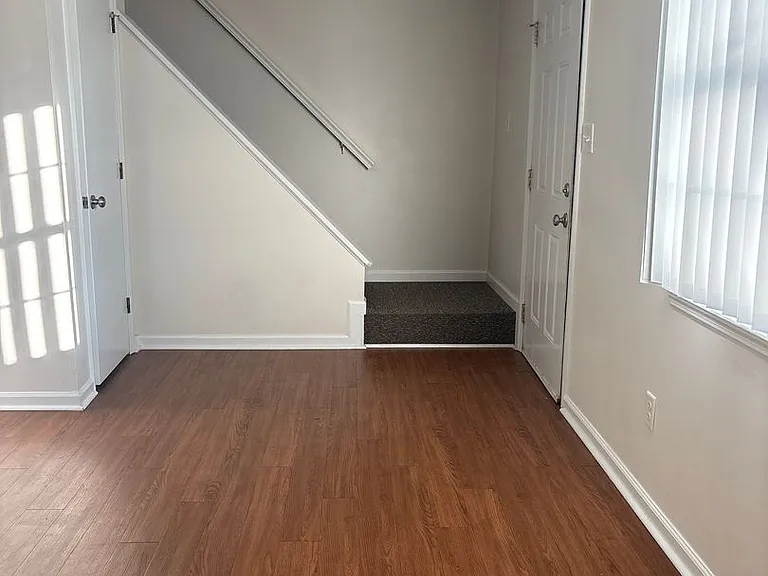 202 Myrtlewood Cir — Photo 5