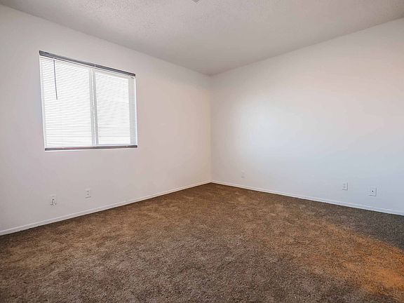 3rd image of 4300 N Lamont St APT 229