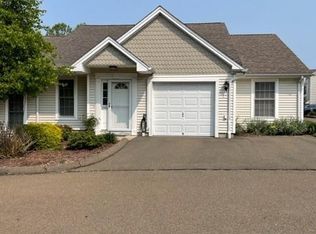 560 Silver Sands Rd UNIT 1502, East Haven, CT 06512