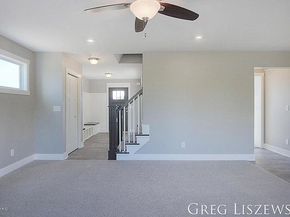 3rd image of 6886 Madrone Dr #17