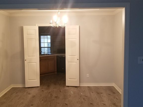 5th image of 6129 Plantation Dr