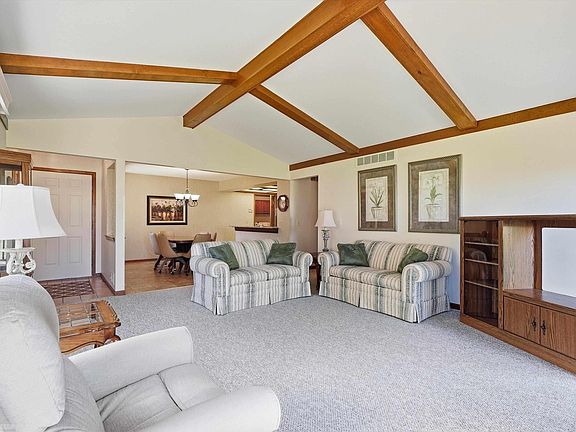 4th image of 15385 Windmill Ct #60