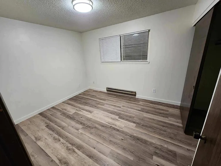 629 SE Franklin St #27 — Photo 6