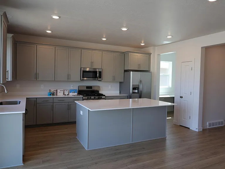 316 W Snowberry Dr — Photo 2