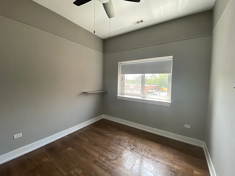 5911 N Northwest Hwy #205 — Photo 10