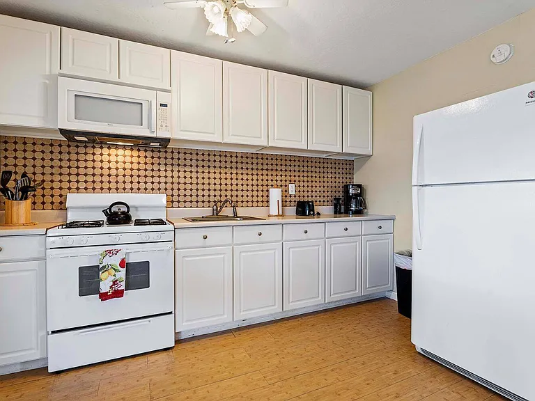 75-6008 Alii Dr #221 — Photo 8