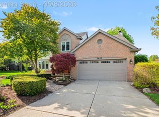 3907 Kelsey Rd, Lake Orion, MI 48360