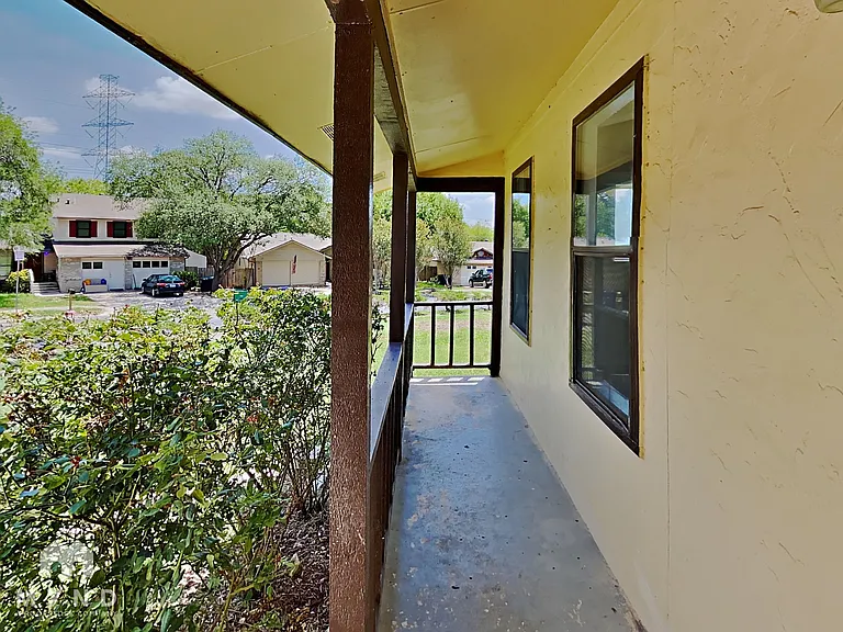4714 Crested Rock Dr — Photo 39