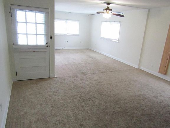 5th image of 998 Marcellus Dr
