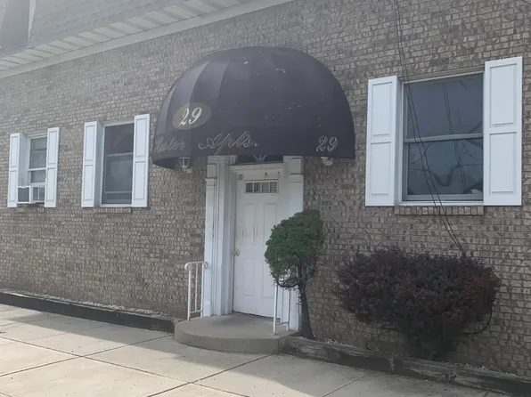 29 Hester St, Little Ferry, NJ 07643