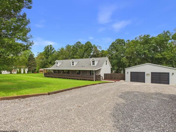 395 Burnside Addition Rd, Jane Lew, WV 26378