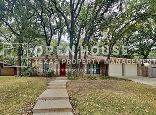 305 Bremen Dr, Hurst, TX 76054