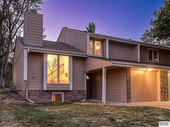 2nd image of 3624 N 104th Ave