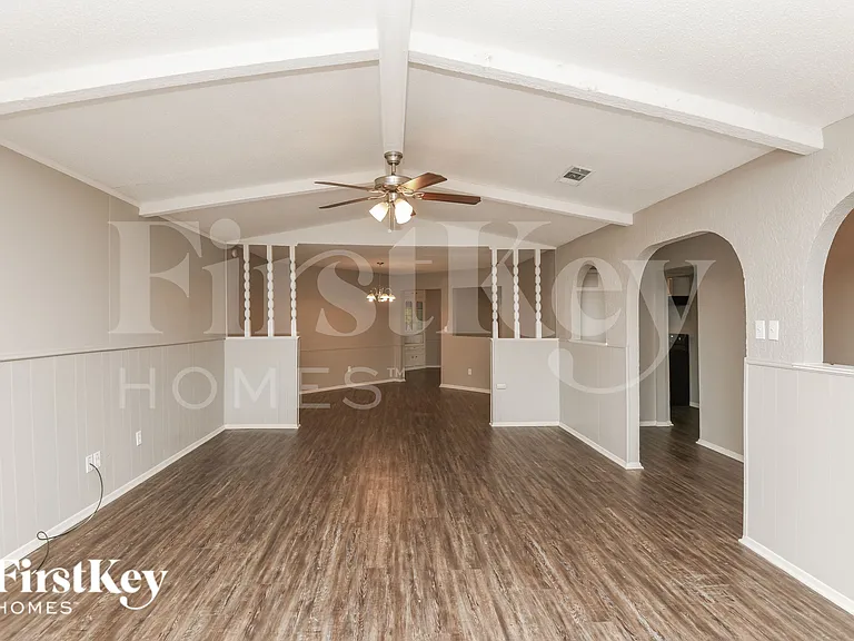 500 Hinton St — Photo 4