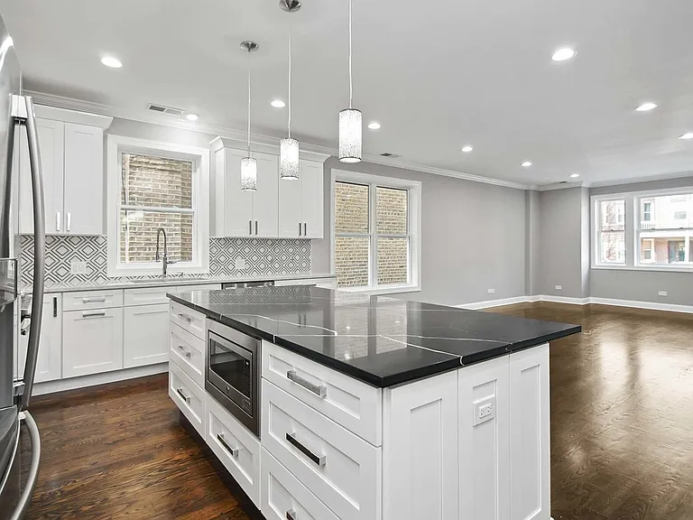 4429 N Kimball Ave #2 — Photo 3