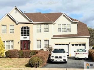 12 Windham Ct, Matawan, NJ 07747