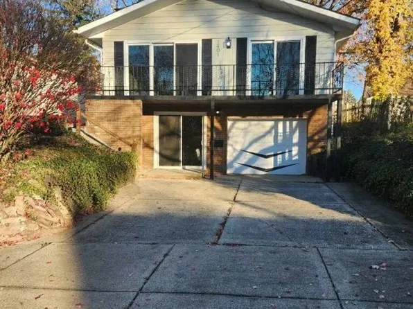 1401 Neptune Ave, Akron, OH 44301