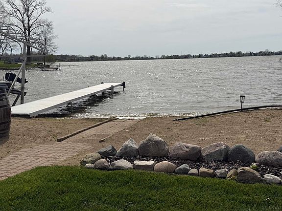 3rd image of 7729 Kingsley Dr