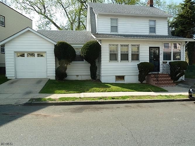 1st image of 107 Rosehill Pl