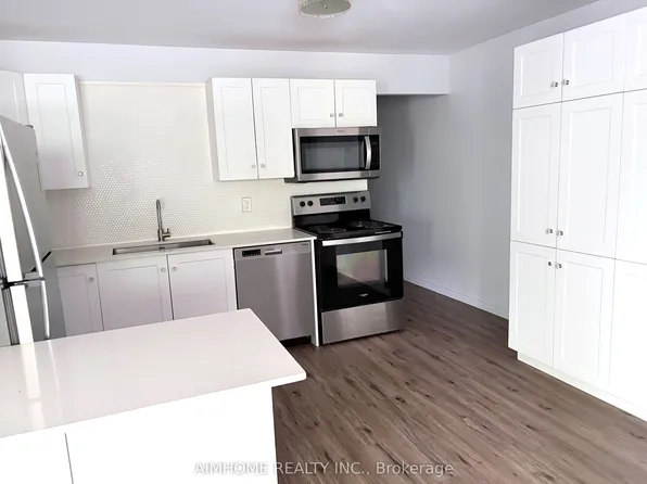 109 Westmount Rd N, Waterloo, ON N2L 5G5