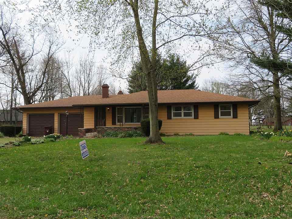 2nd image of 315 Sherwood Forest Dr